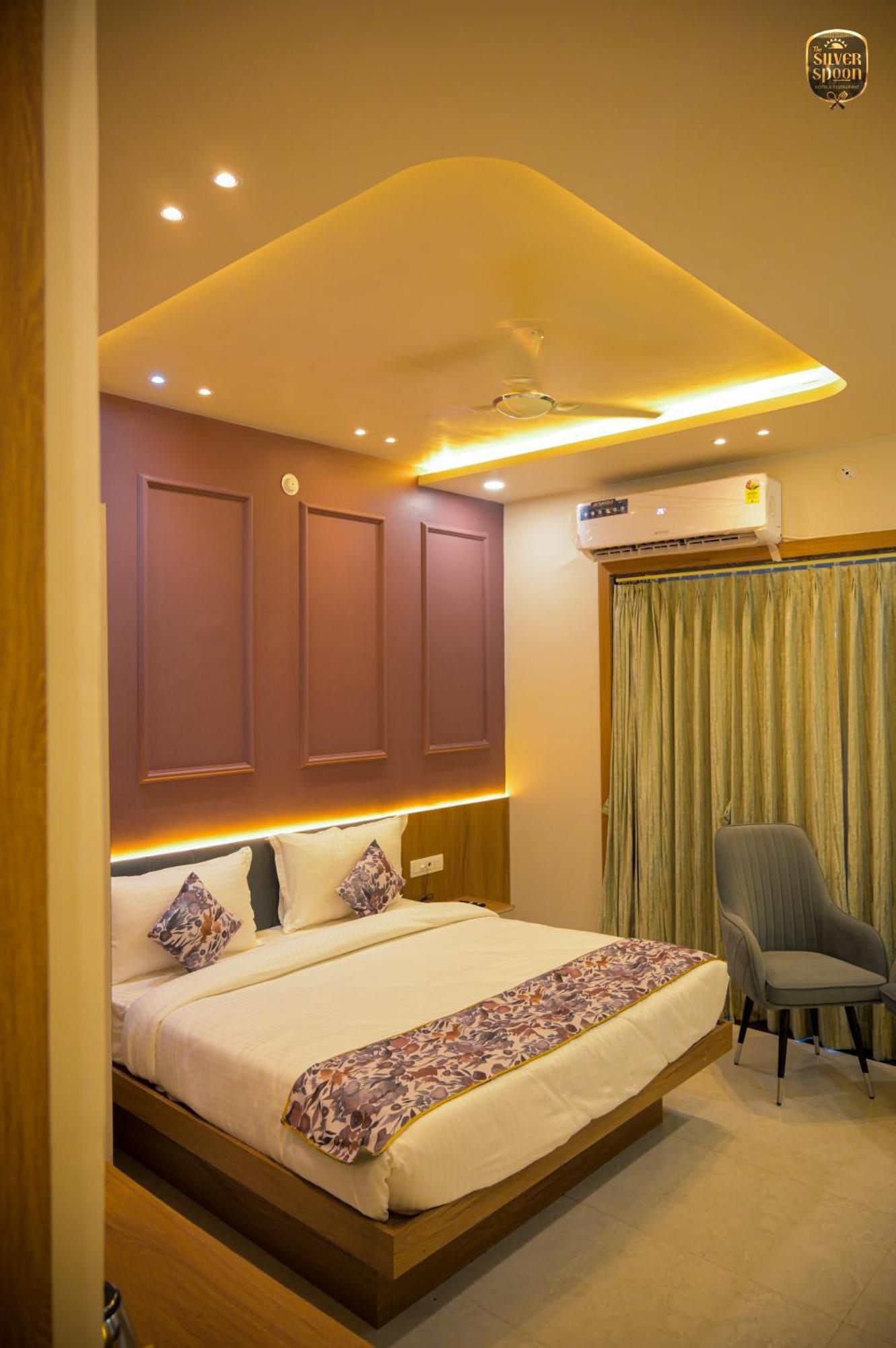 The Silver Spoon Hotel & Restaurant Bundi Exterior photo