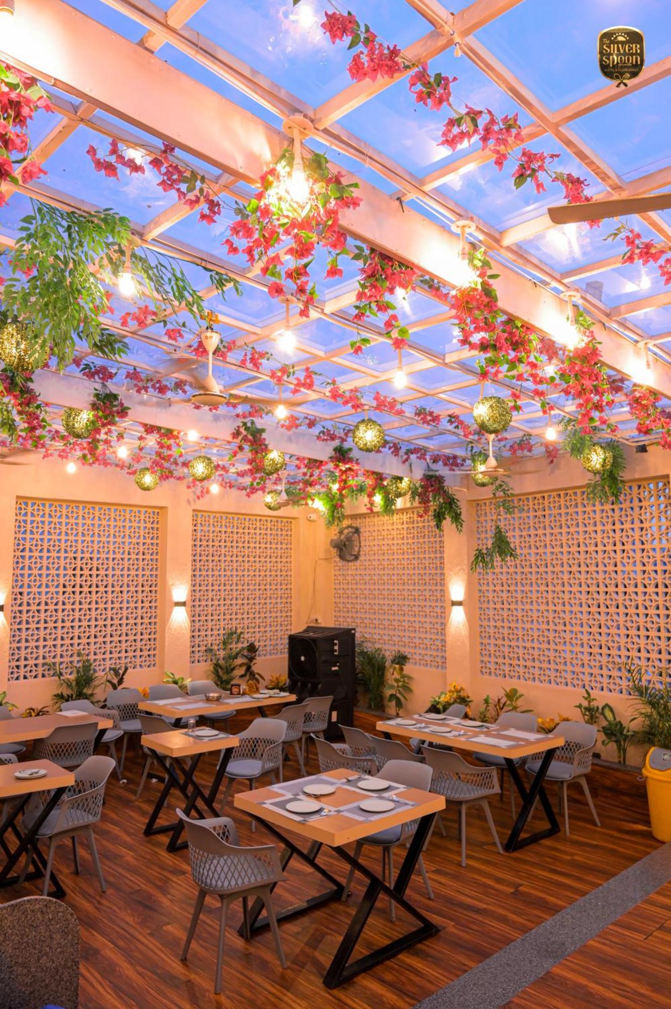 The Silver Spoon Hotel & Restaurant Bundi Exterior photo