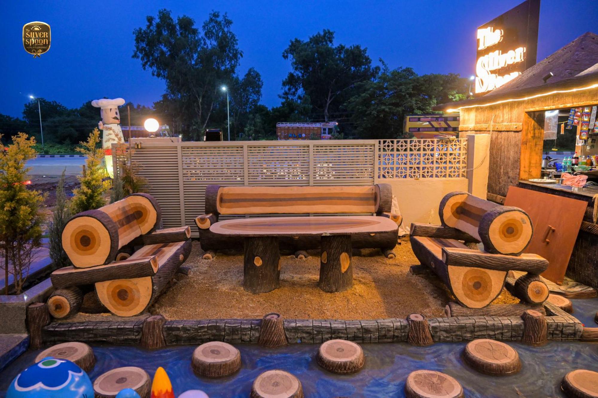 The Silver Spoon Hotel & Restaurant Bundi Exterior photo