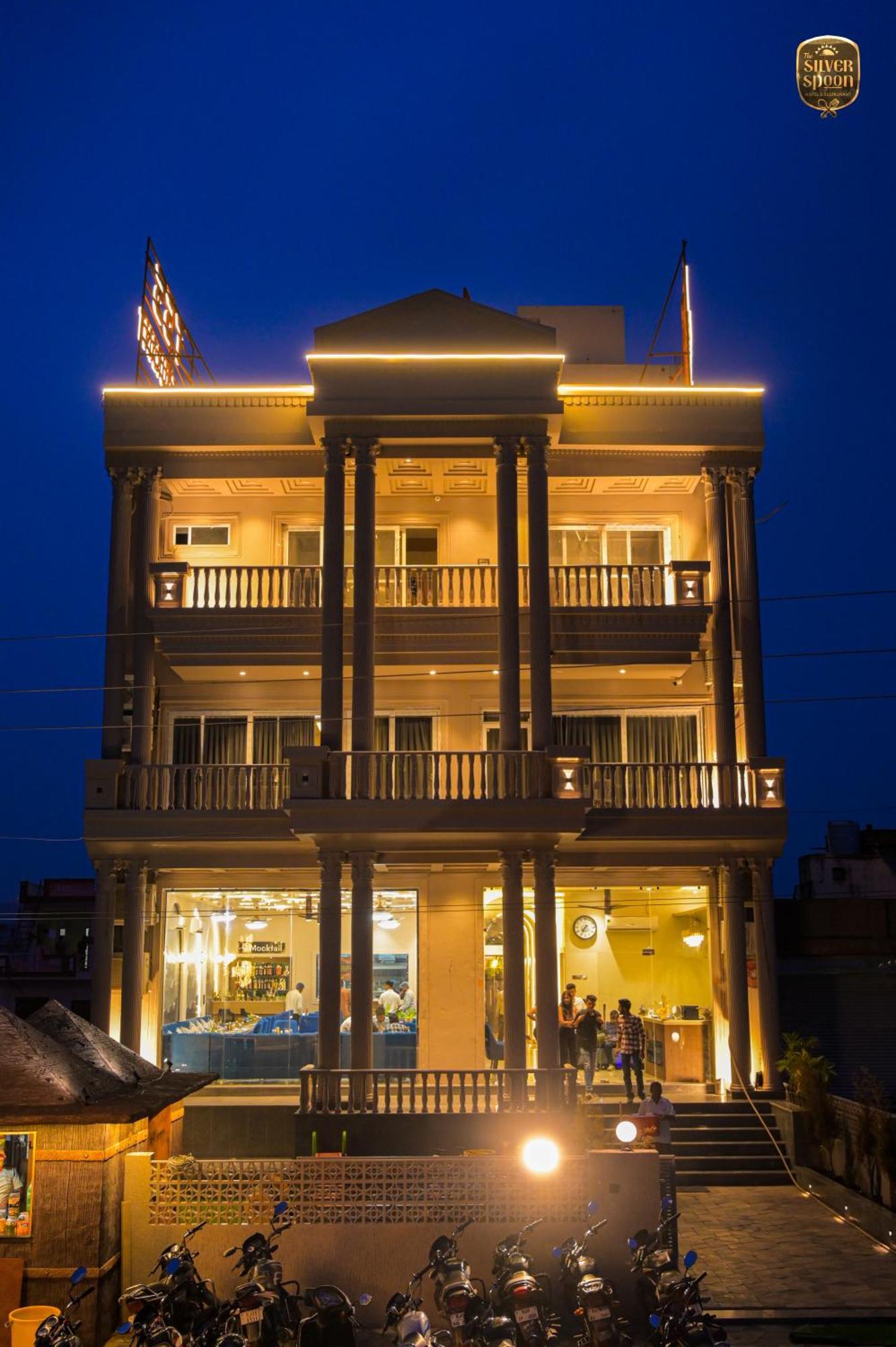 The Silver Spoon Hotel & Restaurant Bundi Exterior photo